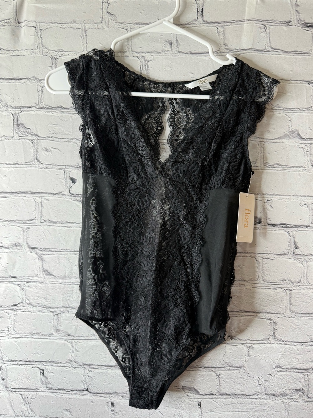 NWT Flora by Flora nikrooz Black Lace V-Neck Bodysuit size small